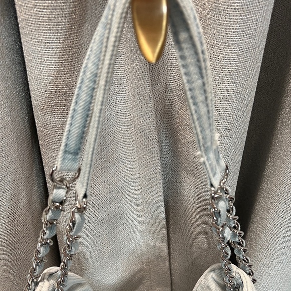 White Washed Denim Quilted Shoulder Bag NWT - Picture 3 of 3